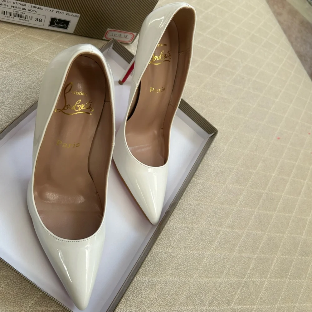 Brand new red bottoms with box size 38 - Picture 4 of 13